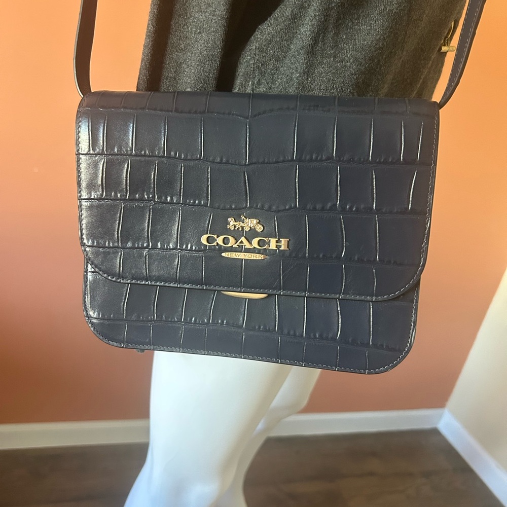 COACH “BRYNN” Crocodile embossed navy blue crossbody purse